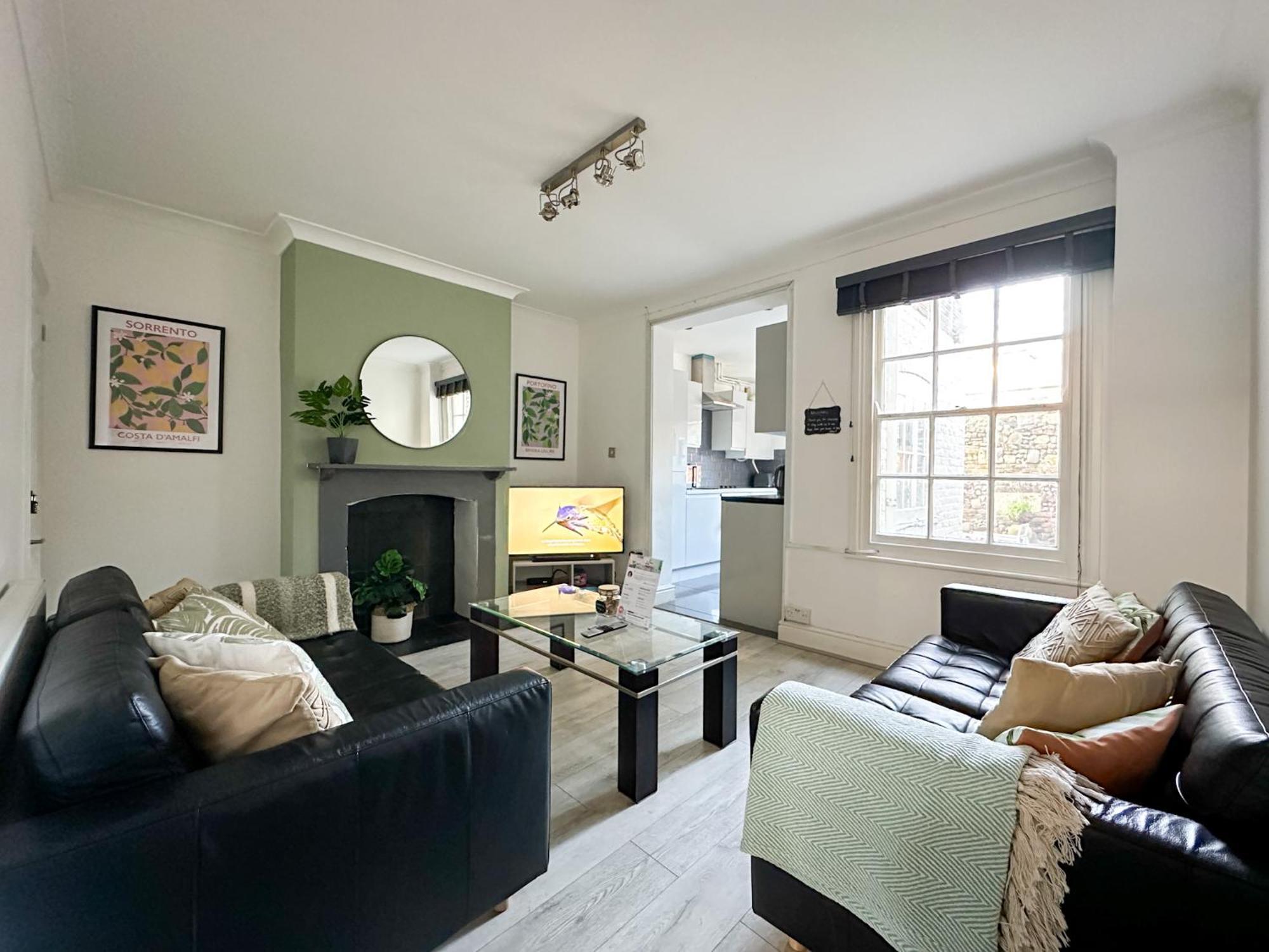 Stylish & Spacious City Centre 3-Bedroom Townhouse - Sleeps 6 カンタベリー エクステリア 写真